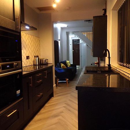 Hazelhurst House - 4 Bedrooms 2 Bathrooms Stoke-on-Trent Exteriér fotografie