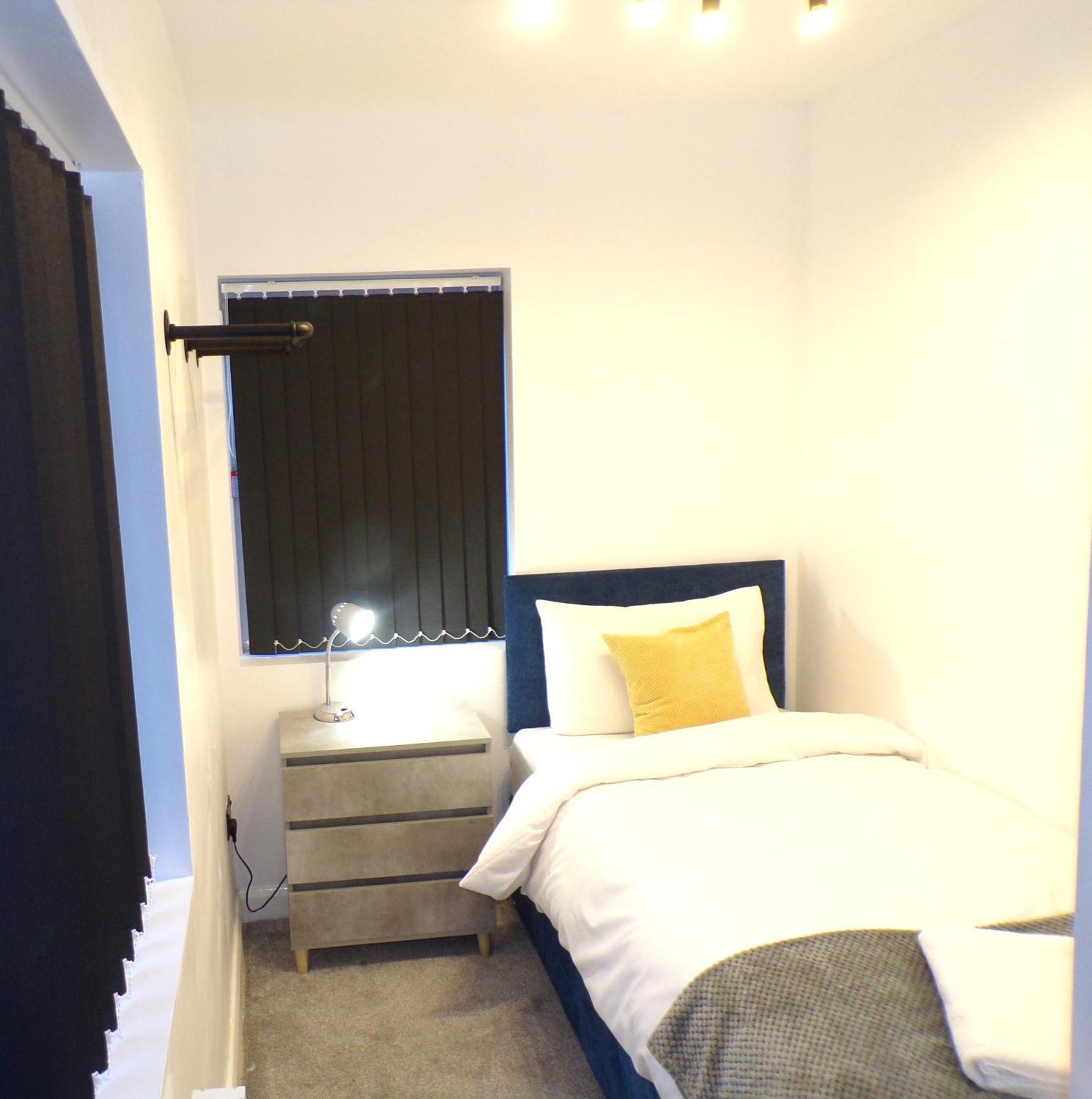 Hazelhurst House - 4 Bedrooms 2 Bathrooms Stoke-on-Trent Exteriér fotografie